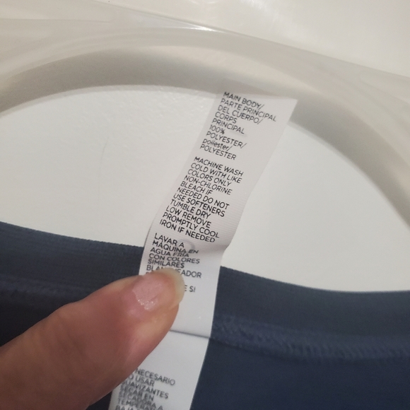 Amazon Essentials Core 10  Women's Classic Fit Short Sleeve Scoop Neck T-Shirt - Picture 5 of 14